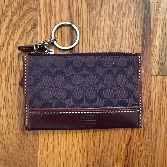 ✨ Coach Signature Deep Purple Key Pouch Wallet - Picture 1 of 5